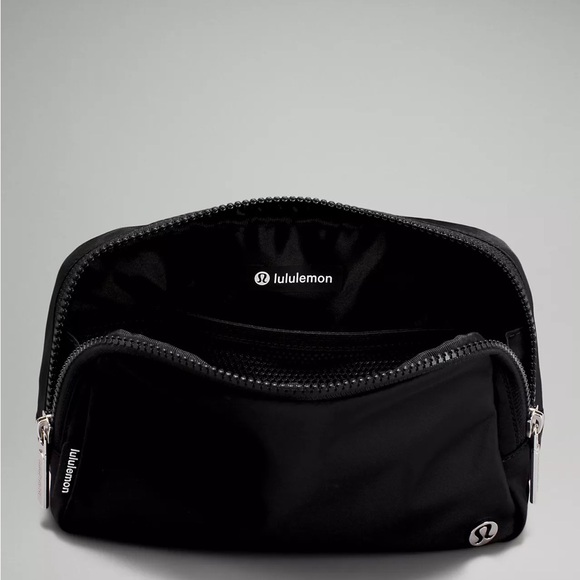 Nwt Lululemon everywhere belt bag Large - Picture 3 of 6